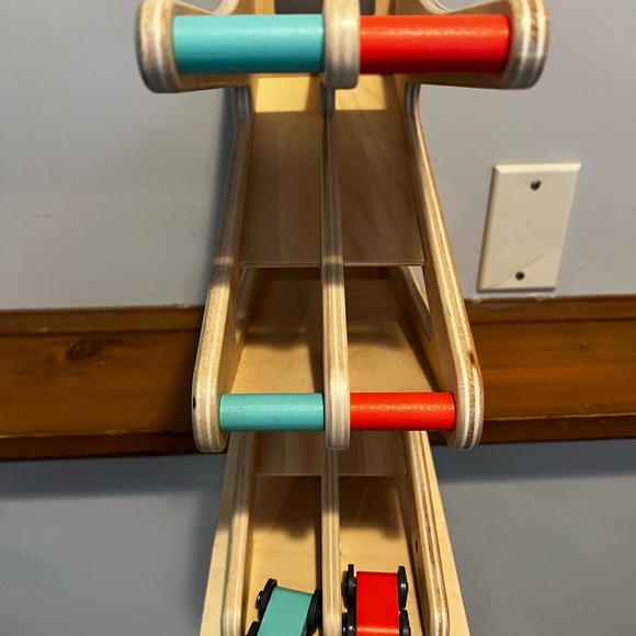 Lovevery Car Ramp - Picture 2 of 4